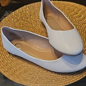 Journee Collection White Women's Flats